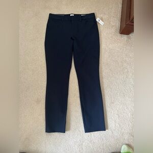 GAP, skinny stretch mid rise women’s pants, size 4, very good condition, navy